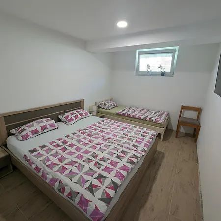 Mojca Near Bled * Zabreznica