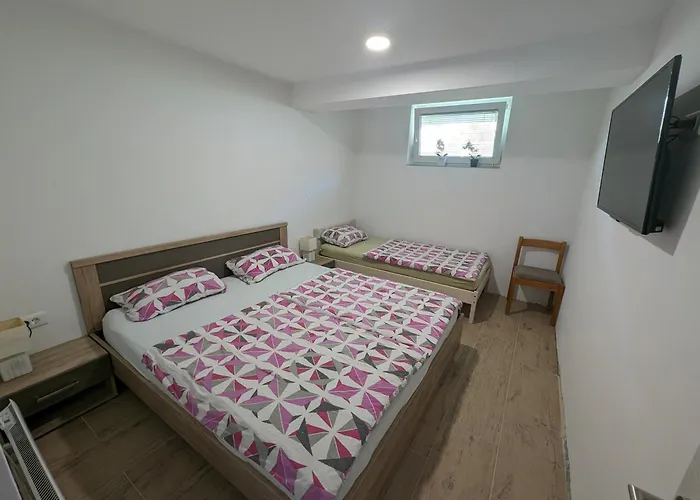 Mojca Near Bled * Zabreznica